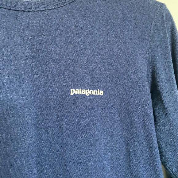 Patagonia W's Long-Sleeved P-6 Logo Responsibili-Tee - Picture 2 of 4